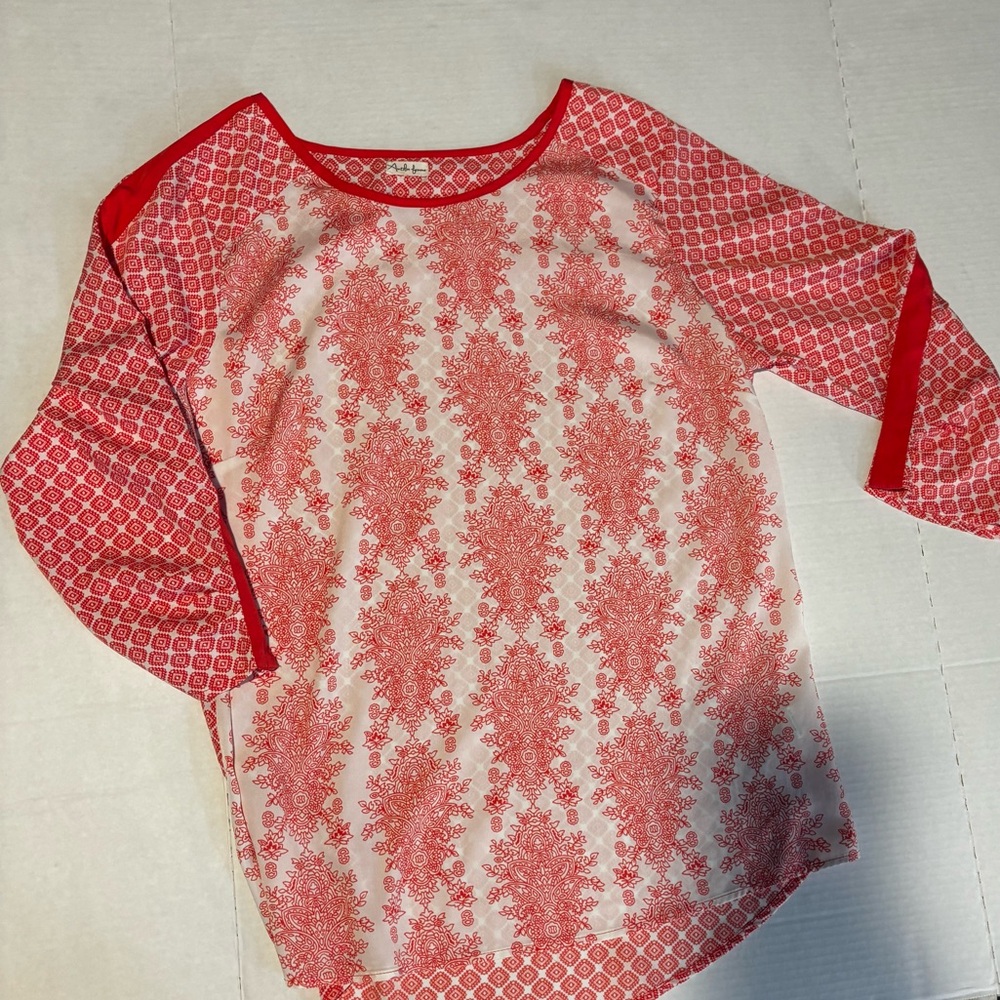 Woman’s Antilia Femme lightweight, 3/4sleeve, L/XL, UEC $18